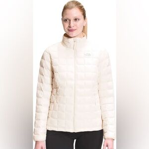 The North Face ThermoBall™ Eco Jacket in white gardenia